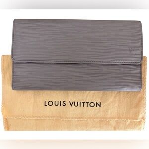 Louis Vuitton Epi Long Wallet with COA and dust bag